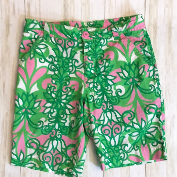 Lilly Pulitzer Other - Lilly Pulitzer Green Pink White Shorts Girls sz 8